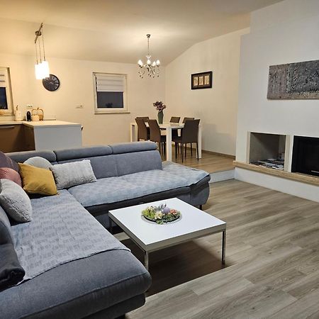 Apartment Robi ウマグ エクステリア 写真