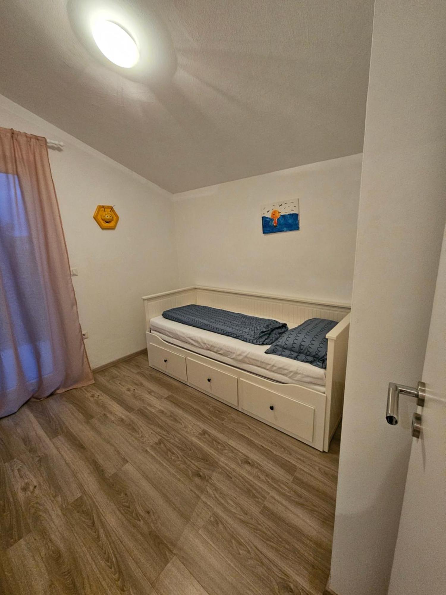Apartment Robi ウマグ エクステリア 写真